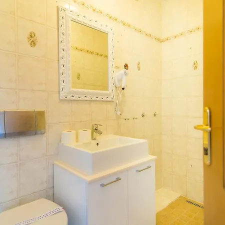 Hotel Villa Vrsar Oda ve Kahvaltı