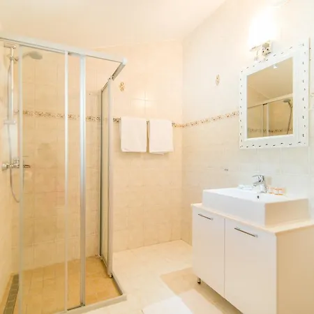 Hotel Villa Vrsar Oda ve Kahvaltı Vrsar