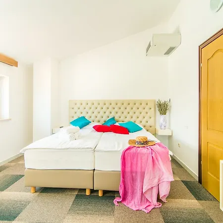 Oda ve Kahvaltı Hotel Villa Vrsar