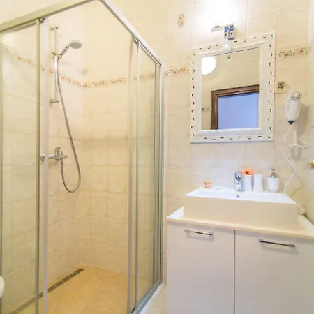 Couette-café Hotel Villa Vrsar 3*