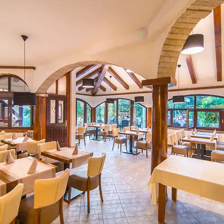 Couette-café Hotel Villa Vrsar 3*