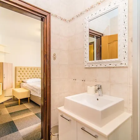 Hotel Villa Vrsar Couette-café 3*