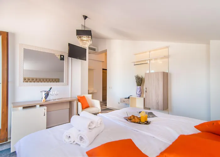 Hotel Villa Vrsar Bed & Breakfast 3*