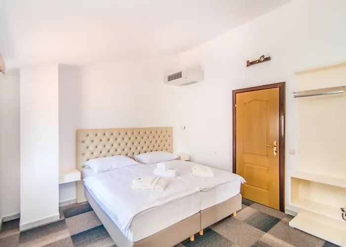 Hotel Villa Vrsar Bed & Breakfast 3*